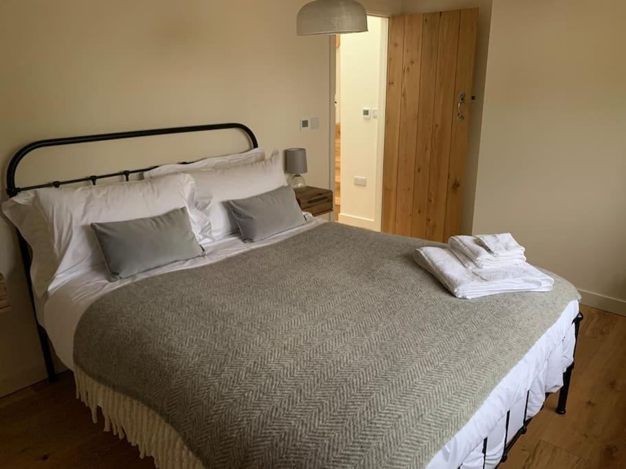 Stunning East Devon Cider Barn Holiday home